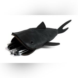 Hide & Drink full-grain leather shark coin pouch/ leather pouch